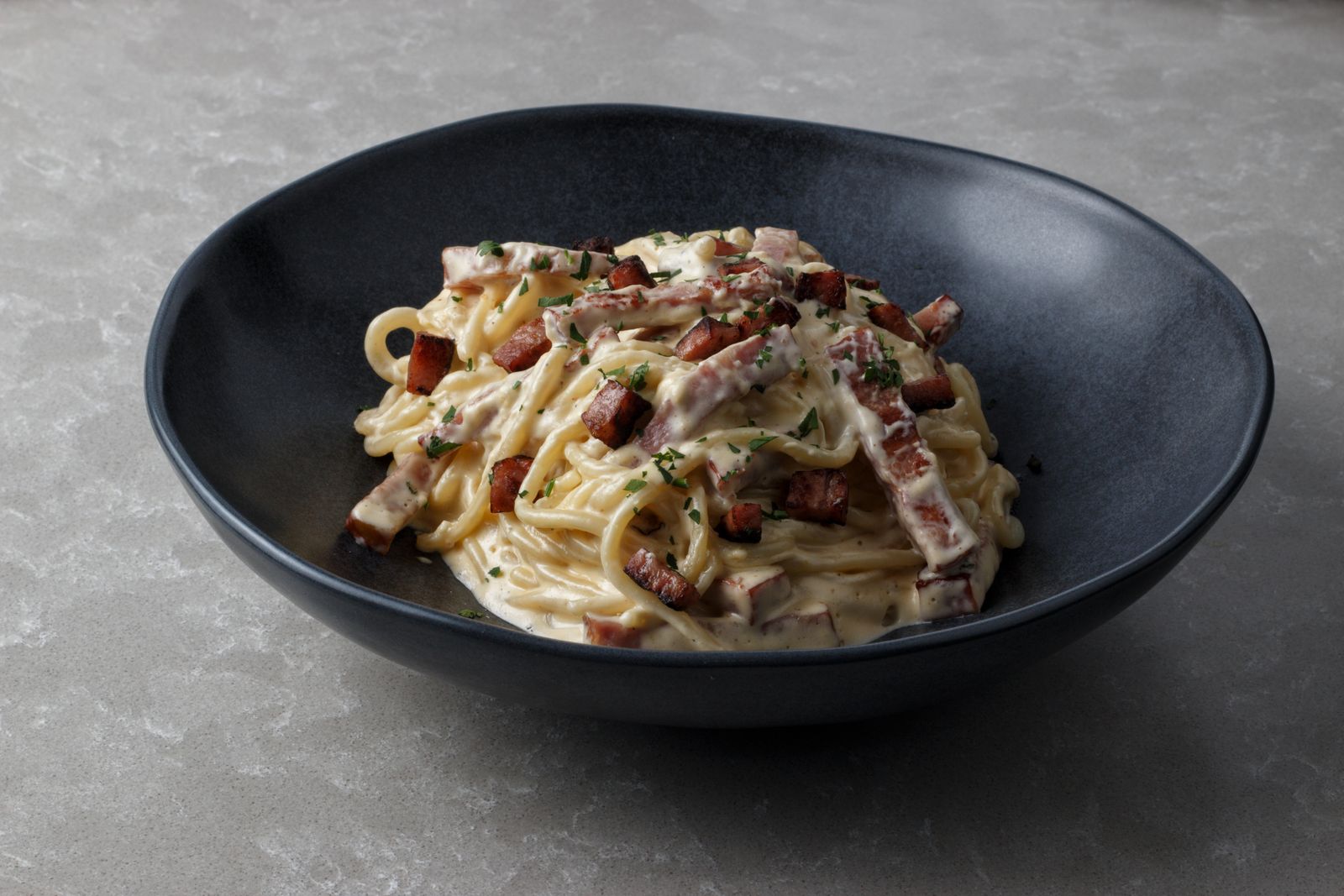 Spaghetti alla carbonara traditionnelle