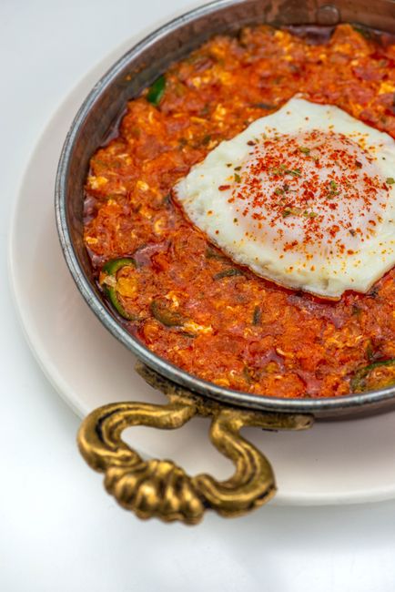 Ojja aux merguez et aux œufs