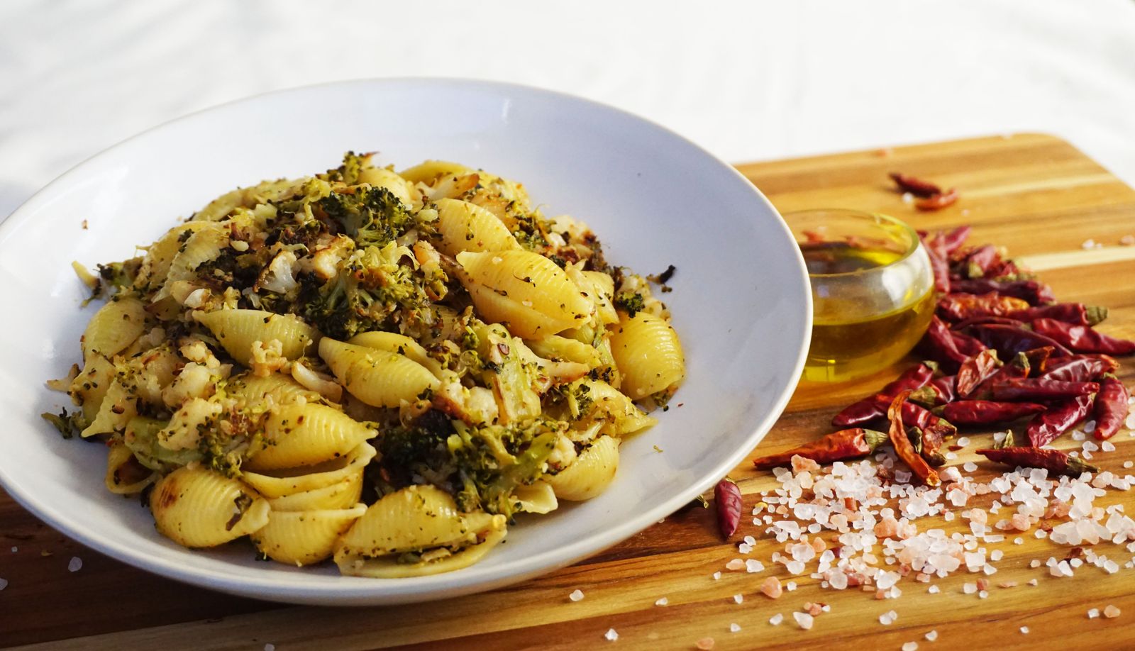 Orecchiette aux brocolis, anchois et chapelure croustillante