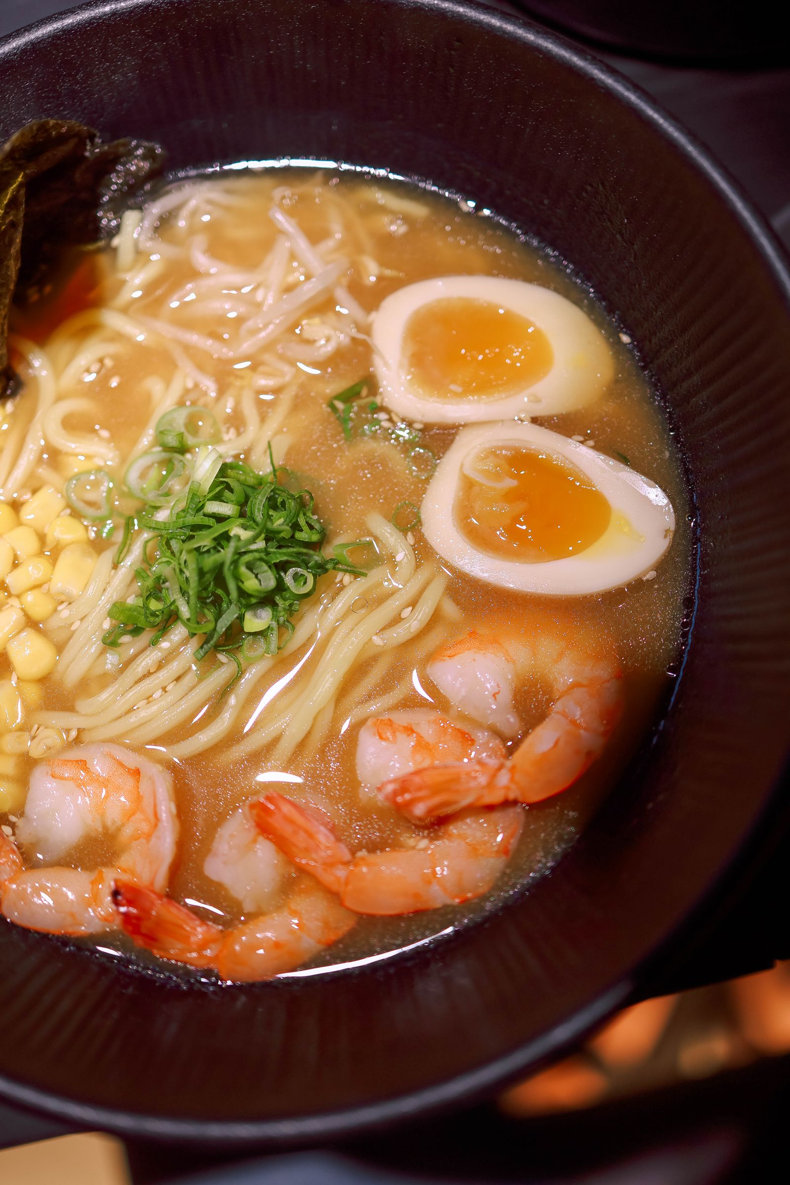 Ramen shio, crevettes et algues wakame