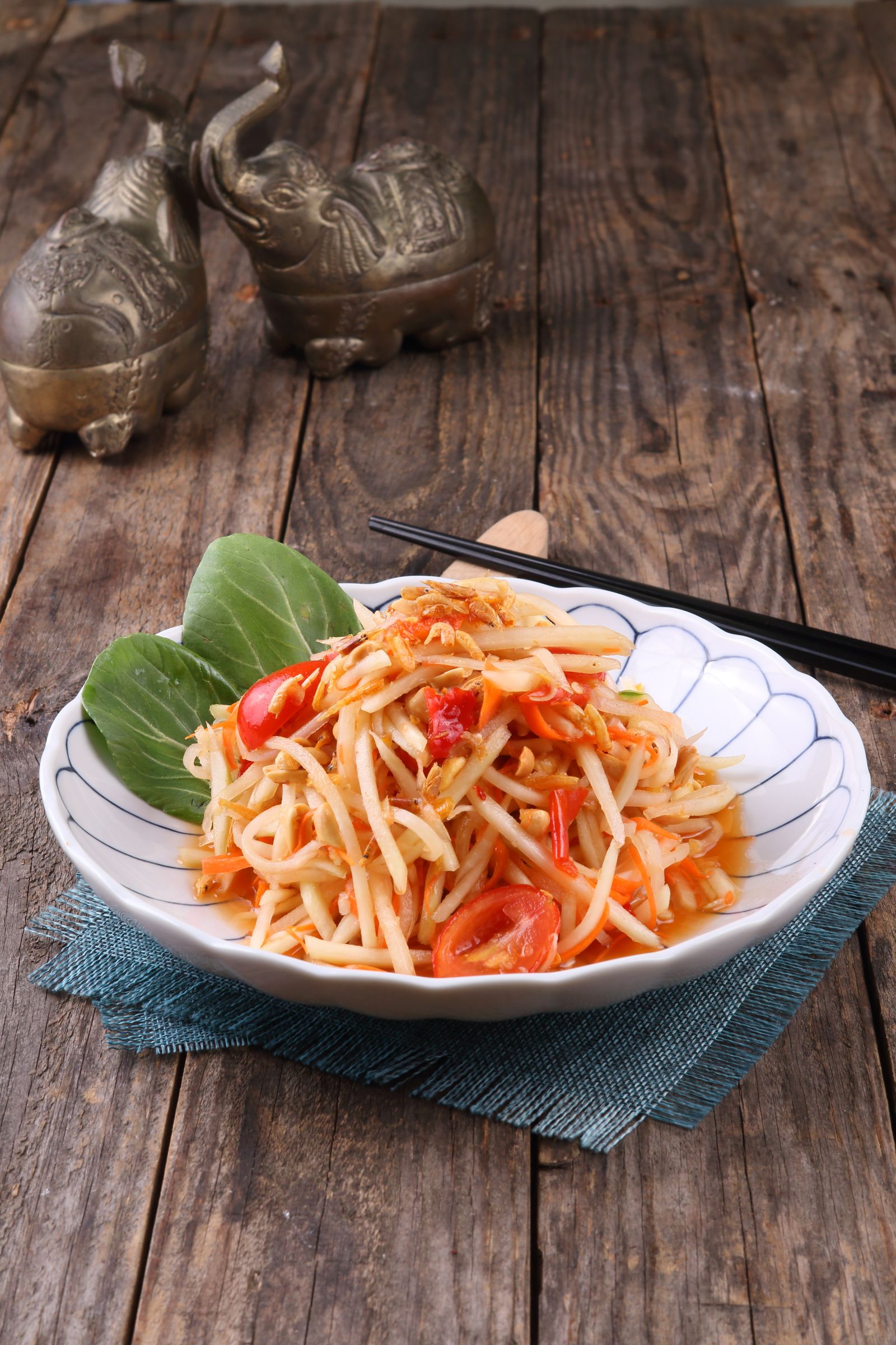Som tam — papaye verte croquante à l’Isaan
